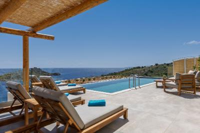 Relaxing stay at Armoi Villas surrounded by natural beauty