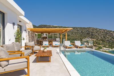 Relaxing stay at Armoi Villas surrounded by natural beauty